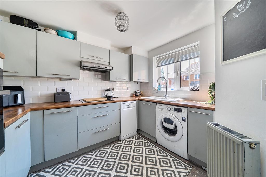 3 bed semi-detached house for saleSaxon Shore Road, Portsmouth PO6