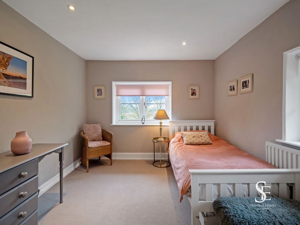 Additional image 32 of 6 bed detached house for saleEasthampstead Road, Wokingham RG40