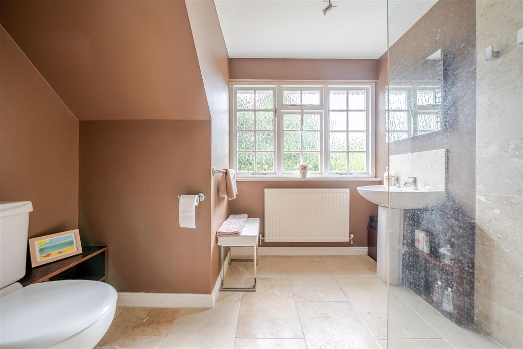Additional image 13 of 4 bed detached house for saleCarrick Lane, Yateley, Hampshire GU46
