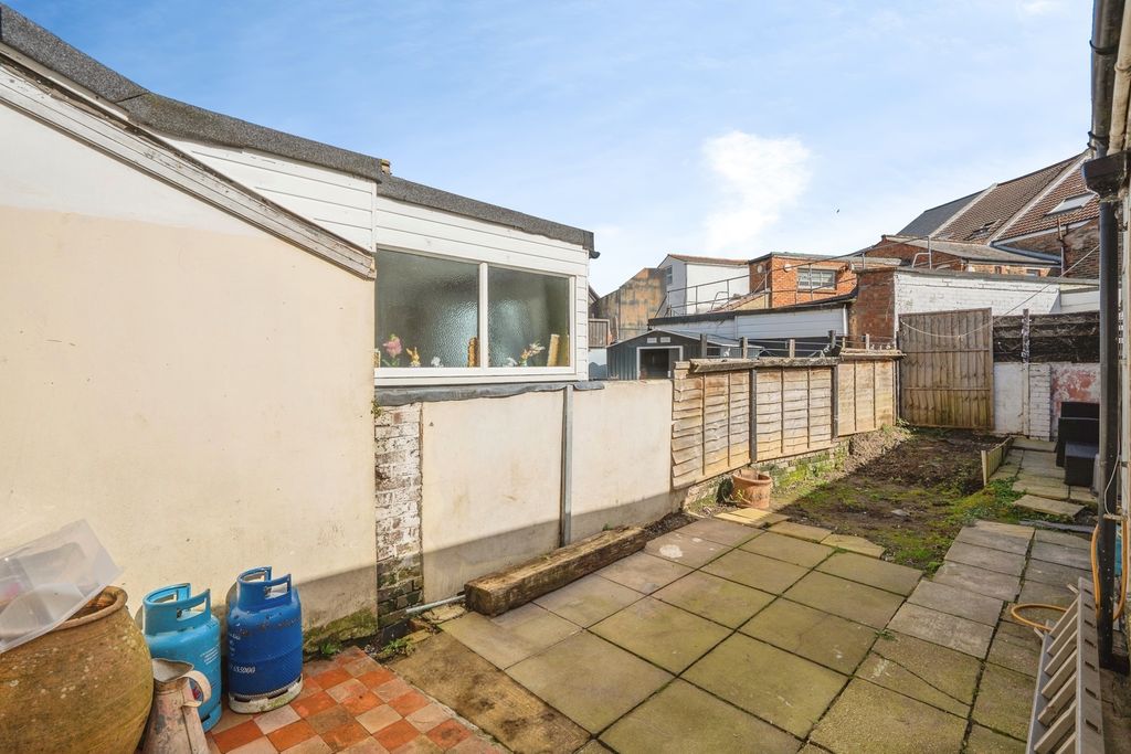 Additional image 22 of 2 bed property for saleGladys Avenue, Portsmouth, Hampshire PO2