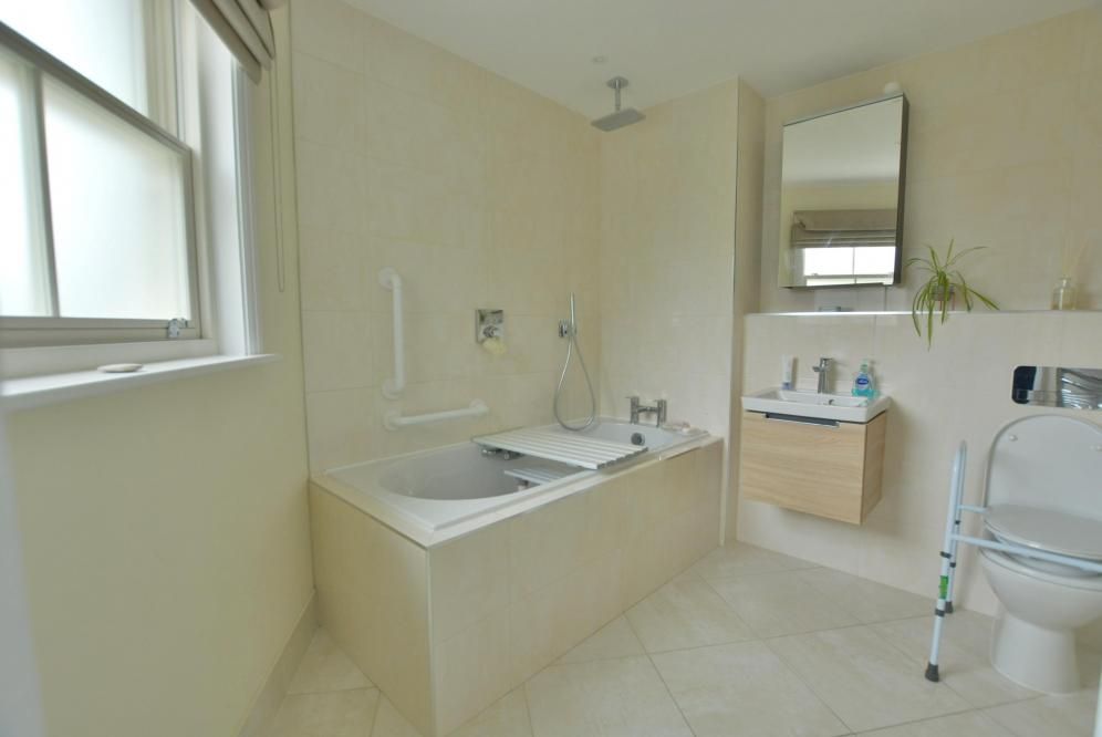 Additional image 19 of 2 bed flat for saleFleur De Lis, East Borough, Wimborne BH21