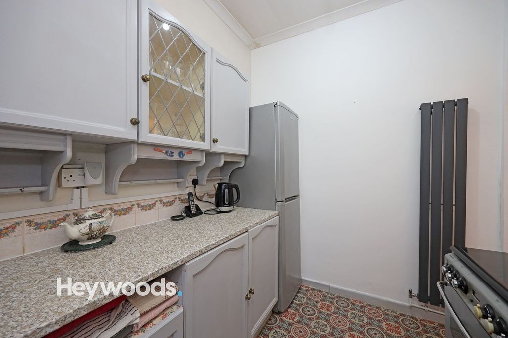 Additional image 17 of 2 bed flat for saleHanbridge Avenue, Bradwell, Newcastle Under Lyme ST5