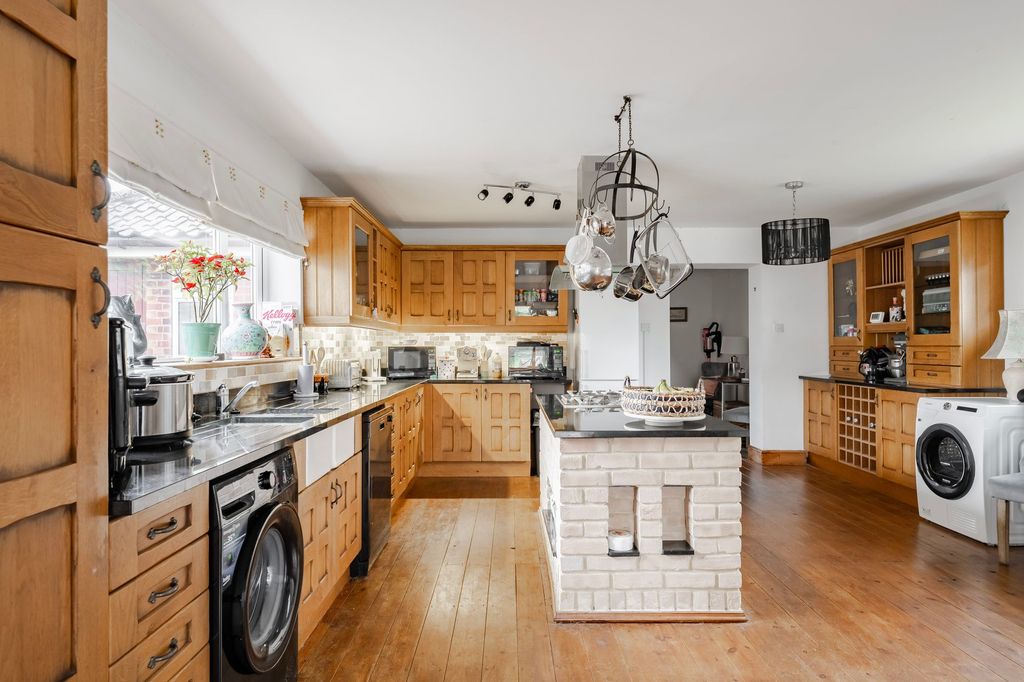 Additional image 7 of 4 bed detached bungalow for saleBellrope Lane, Wymondham NR18