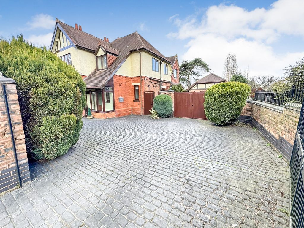 Additional image 5 of 5 bed detached house for saleSandbeds Road, Willenhall WV12