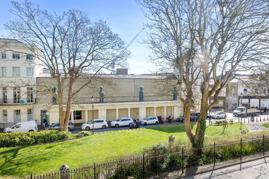 Additional image 38 of 5 bed town house for saleLiverpool Terrace, Worthing BN11