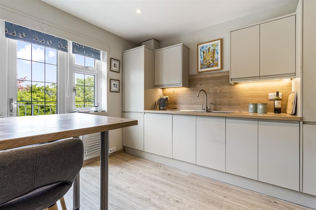 Additional image 9 of 2 bed flat for saleMarine Drive, Goring, Worthing BN12