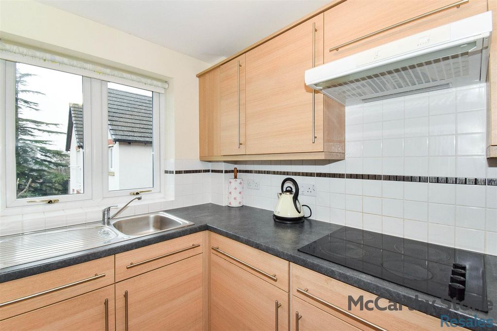 Additional image 9 of 1 bed flat for saleRowleys Court, Sandhurst Street, Oadby, Leicester LE2