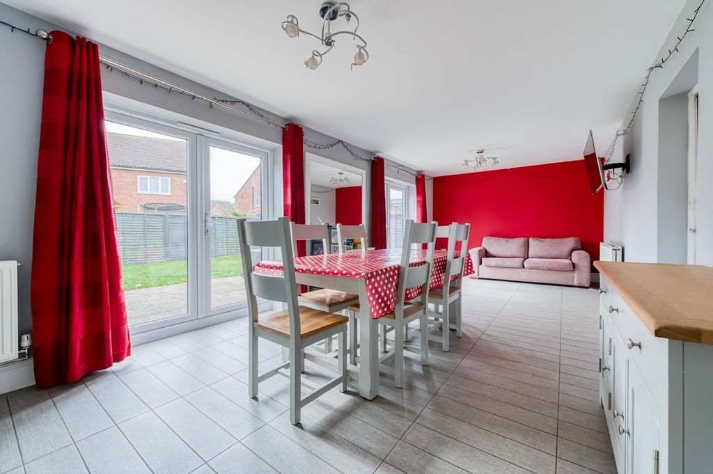 Additional image 3 of 5 bed detached house for saleNorwich Road, Wymondham NR18