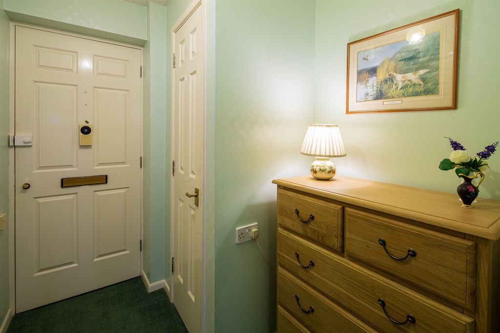 Additional image 10 of 1 bed flat for saleSherwood Close, Southampton SO16