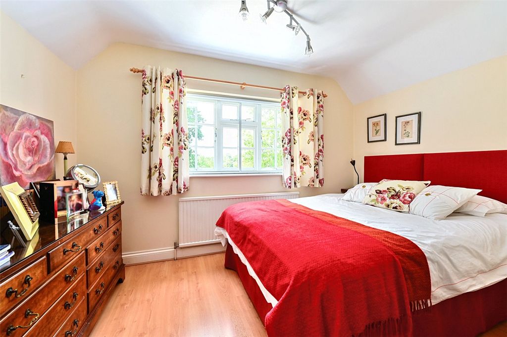 Additional image 21 of 6 bed detached house for saleWhite Horse Lane, Finchampstead, Wokingham, Berkshire RG40