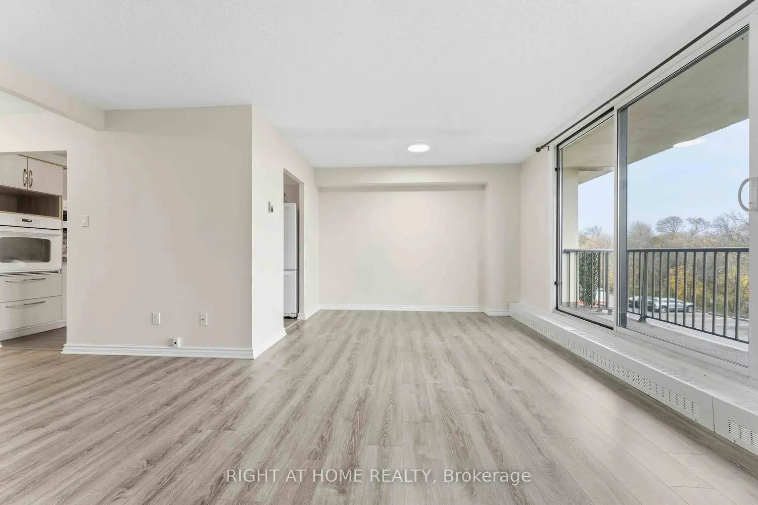 Additional image 5 of 665 Bathgate Drive 311