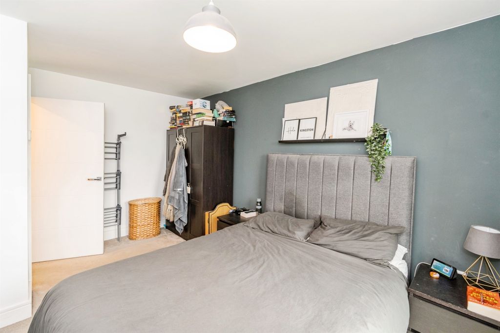Additional image 11 of 2 bed flat for saleMeridian Way, Southampton SO14