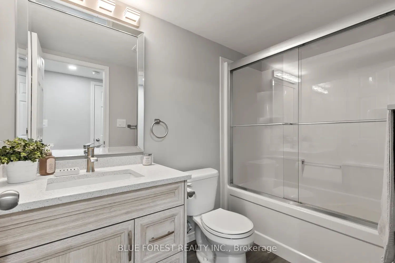 Additional image 10 of 3200 Singleton Avenue 50
