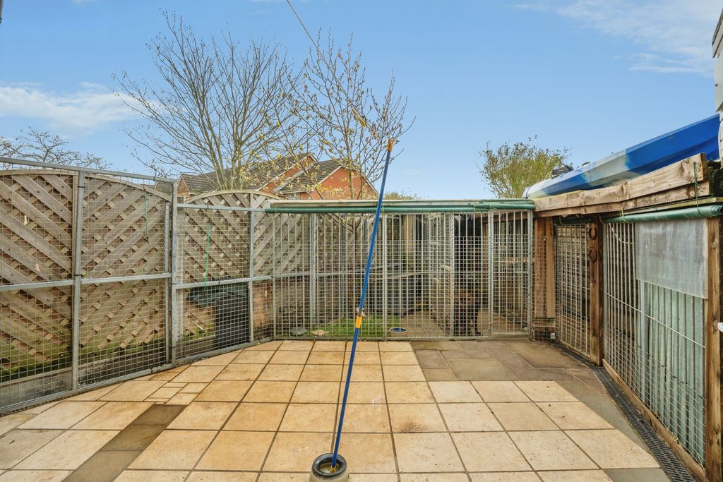 Additional image 18 of 4 bed semi-detached house for saleDeal Road, Portsmouth PO6