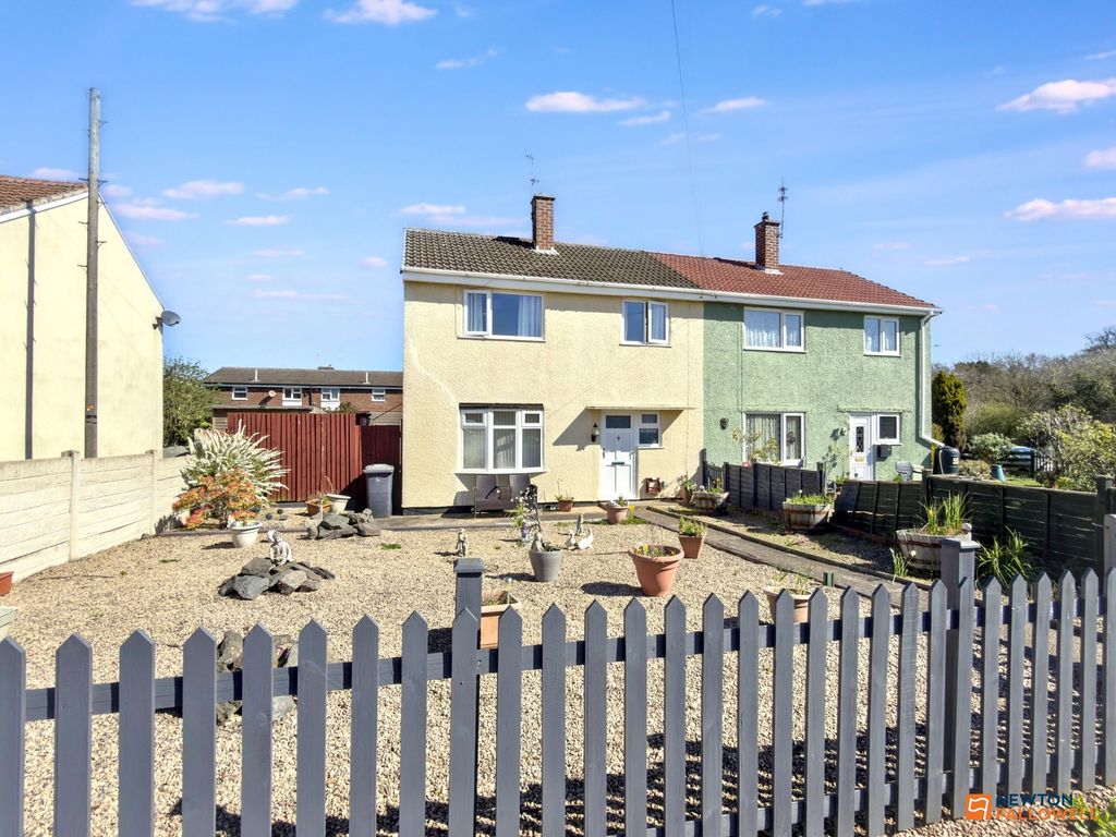 3 bed semi-detached house for saleMelrose Road, Thringstone LE67