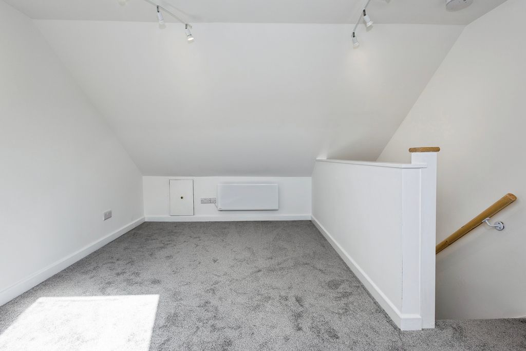 Additional image 3 of 4 bed terraced house for saleMeyrick Road, Portsmouth PO2
