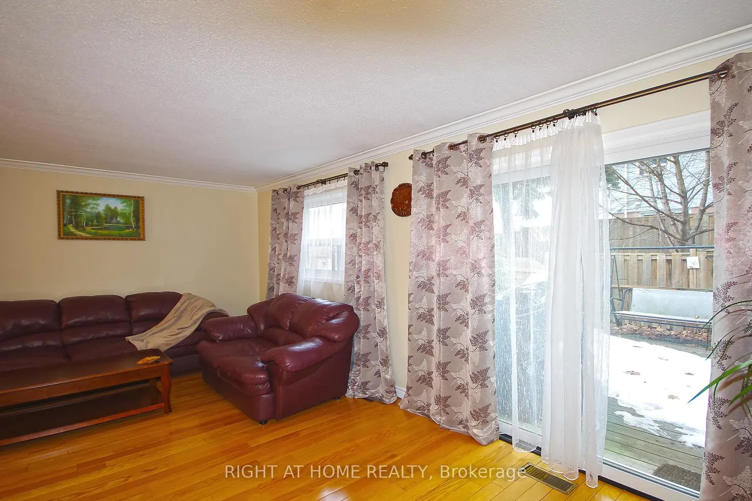 Additional image 5 of 1055 Shawnmarr Road 53
