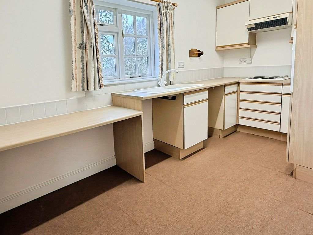 Additional image 10 of 2 bed flat for saleLodge Mews, Thurnby, Leicester LE7