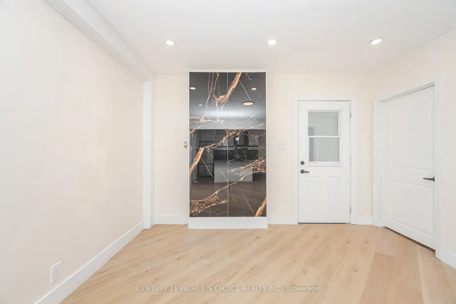 Additional image 3 of 45 Wellington Street