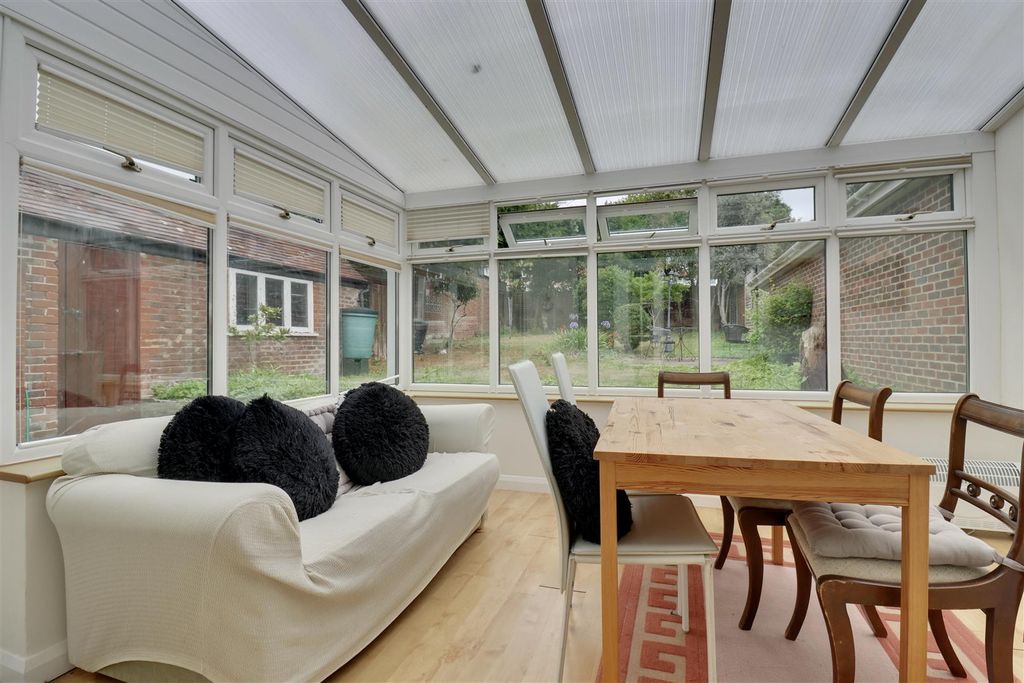 Additional image 8 of 4 bed property for saleHavant Road, Farlington, Portsmouth PO6
