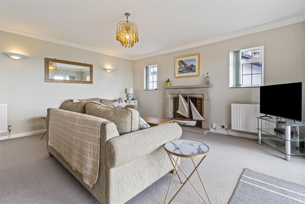 Additional image 17 of 2 bed flat for saleMarine Drive, Goring, Worthing BN12