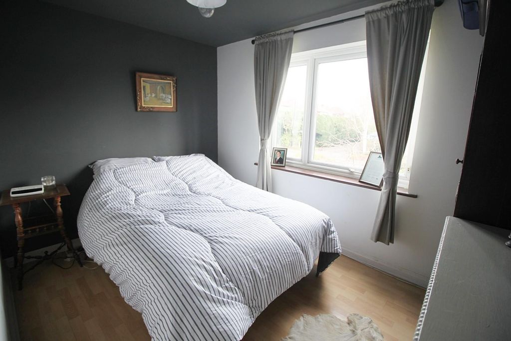Additional image 4 of 2 bed flat for saleGrosvenor Road, Southampton SO17