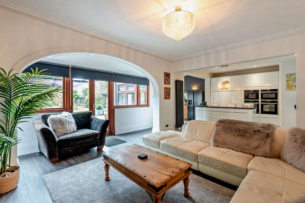 Additional image 4 of 7 bed semi-detached house for saleFordbridge Road, Ashford TW15
