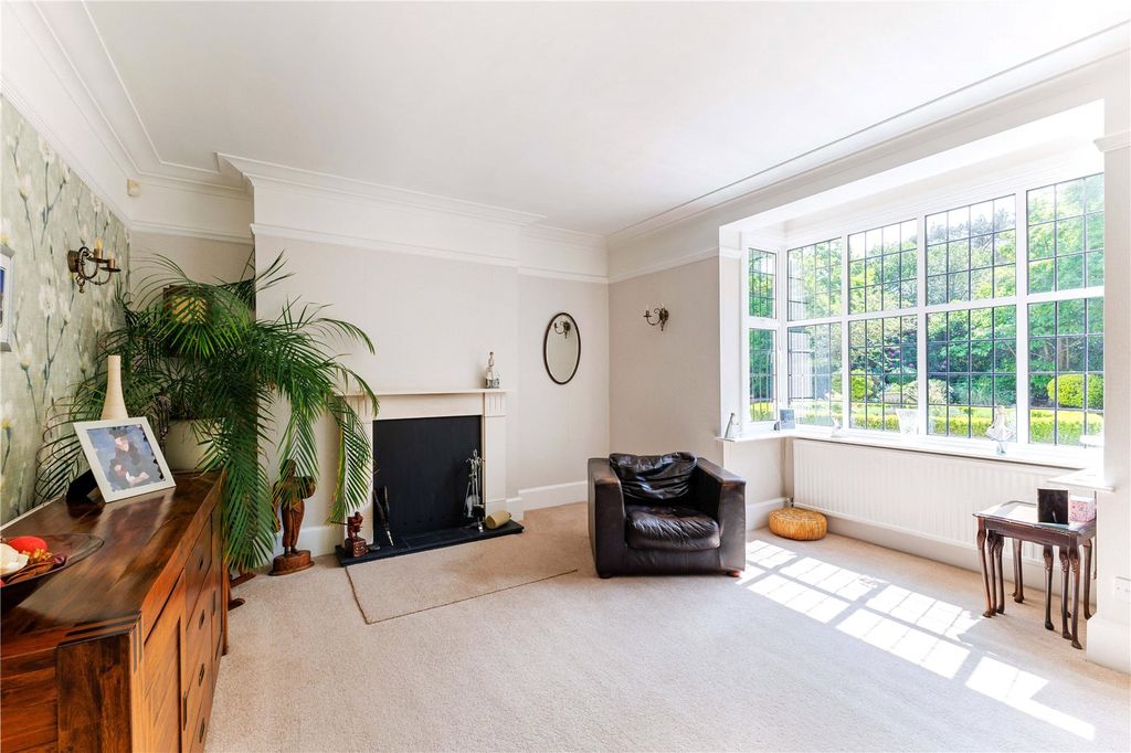 Additional image 8 of 5 bed detached house for saleThe Ridges, Finchampstead, Wokingham RG40
