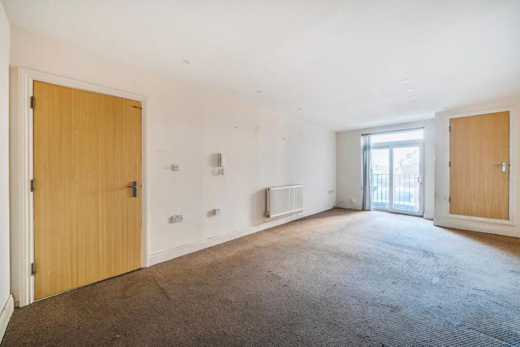 Additional image 4 of 2 bed flat for saleLondon Road, Portsmouth PO2
