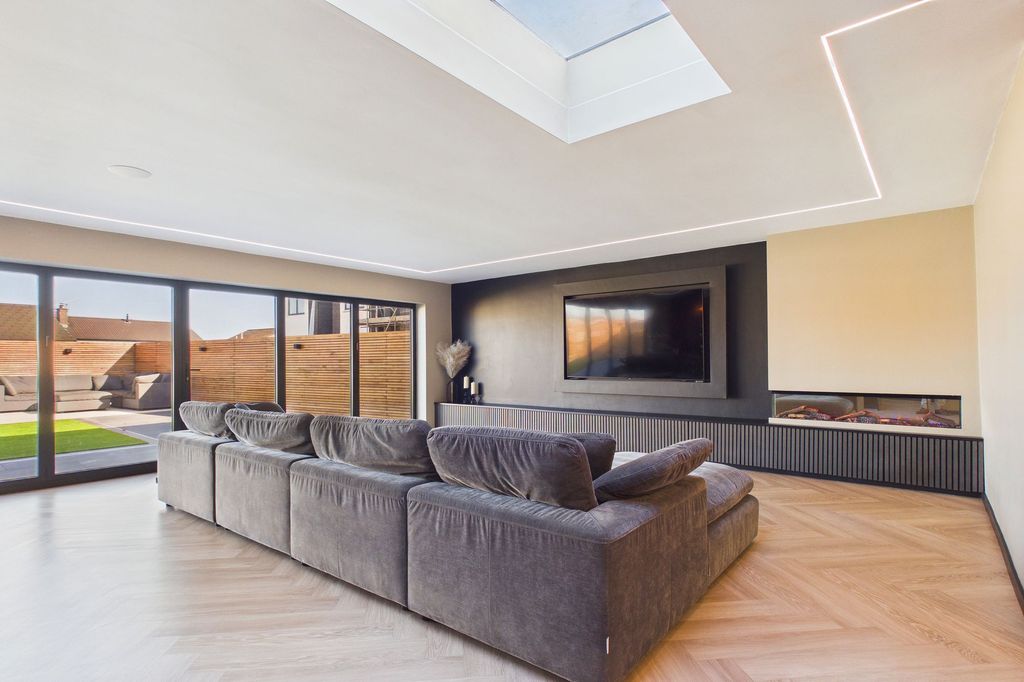 Additional image 3 of 5 bed detached house for saleHigh Street, Workington CA14