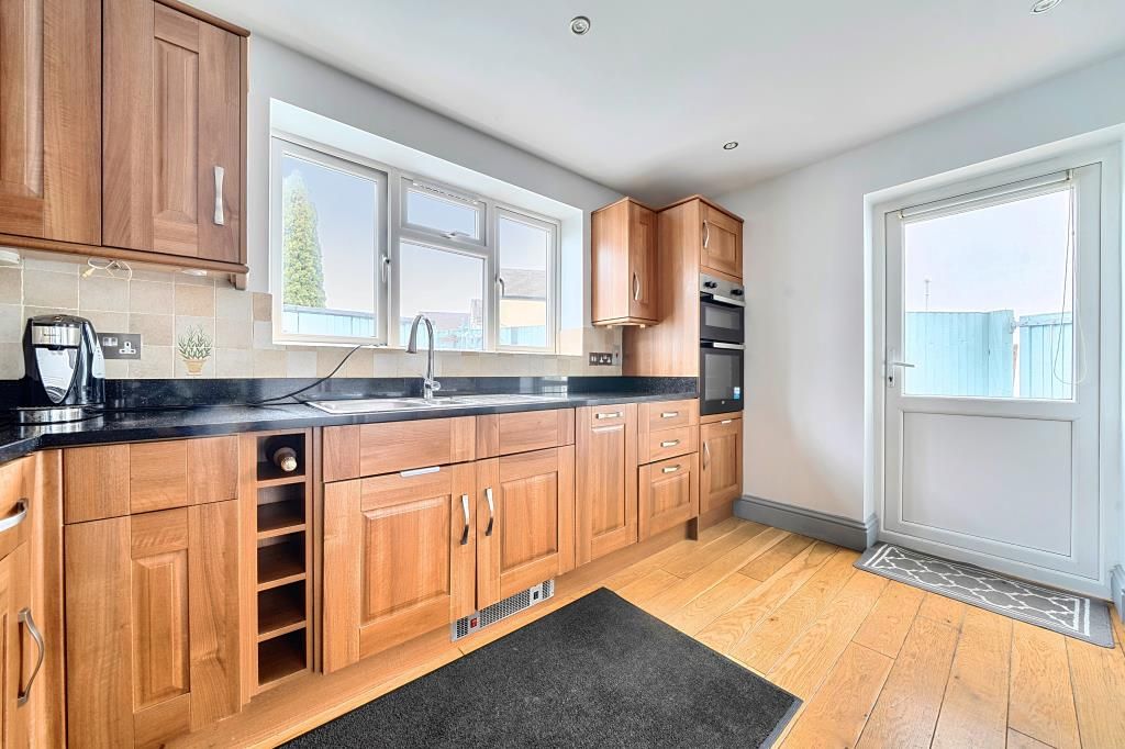 Additional image 8 of 3 bed semi-detached house for saleShipton Road, Woodstock OX20