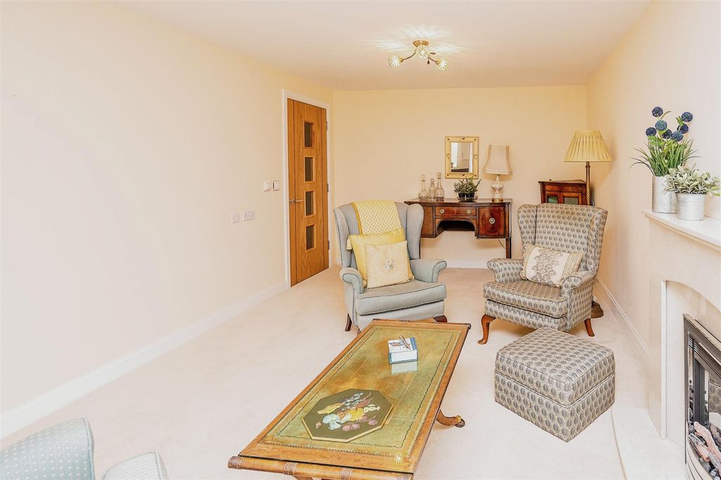 Additional image 7 of 2 bed flat for saleThorneycroft, Wood Road, Tettenhall WV6
