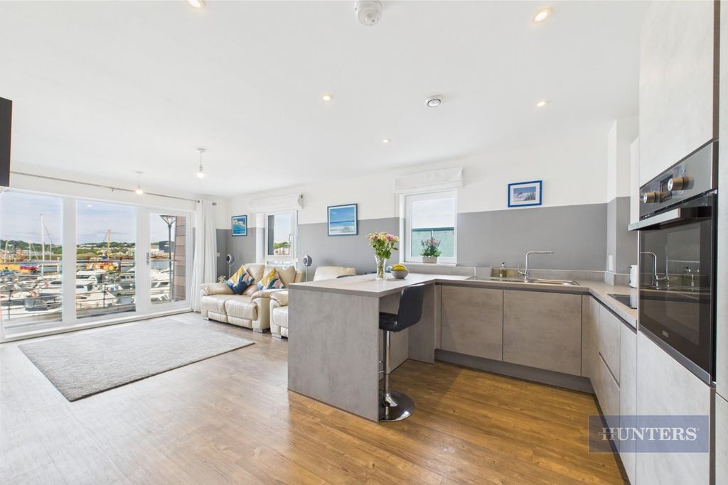 Additional image 6 of 2 bed flat for saleElm Quay, Thomas Blake Avenue, Southampton SO14
