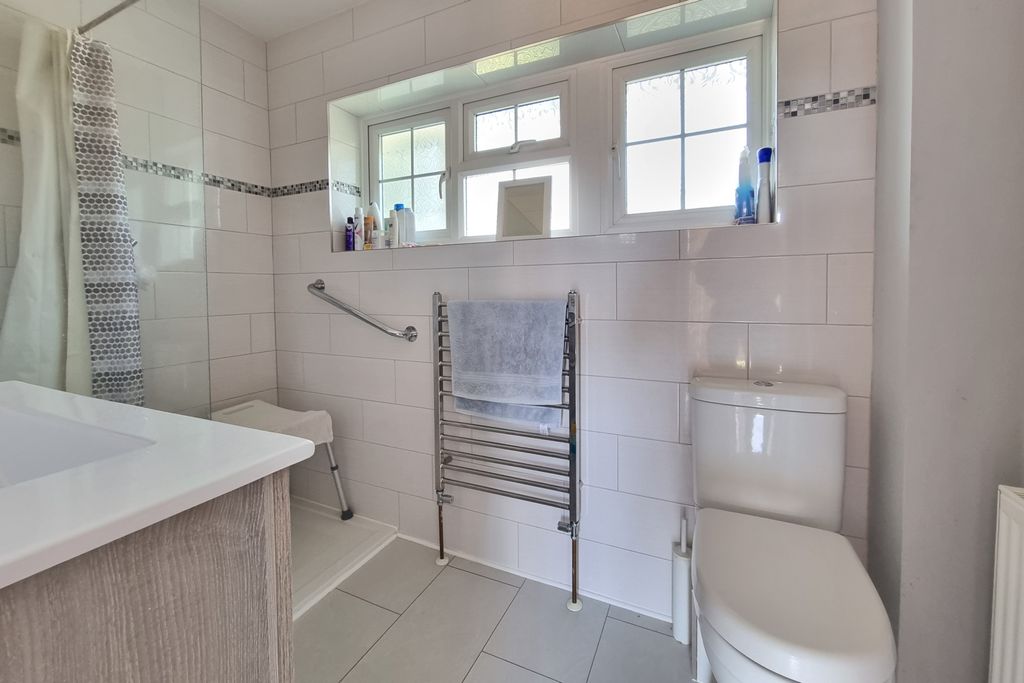 Additional image 10 of 2 bed detached bungalow for saleDrayton, Hampshire PO6
