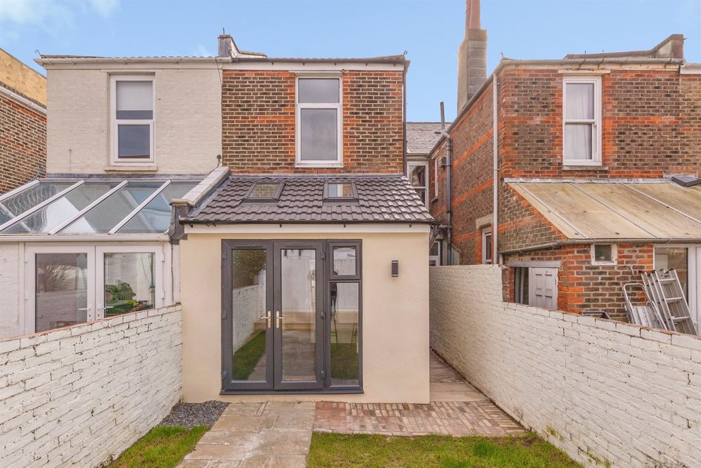 Additional image 20 of 3 bed terraced house for saleHaslemere Road, Southsea PO4