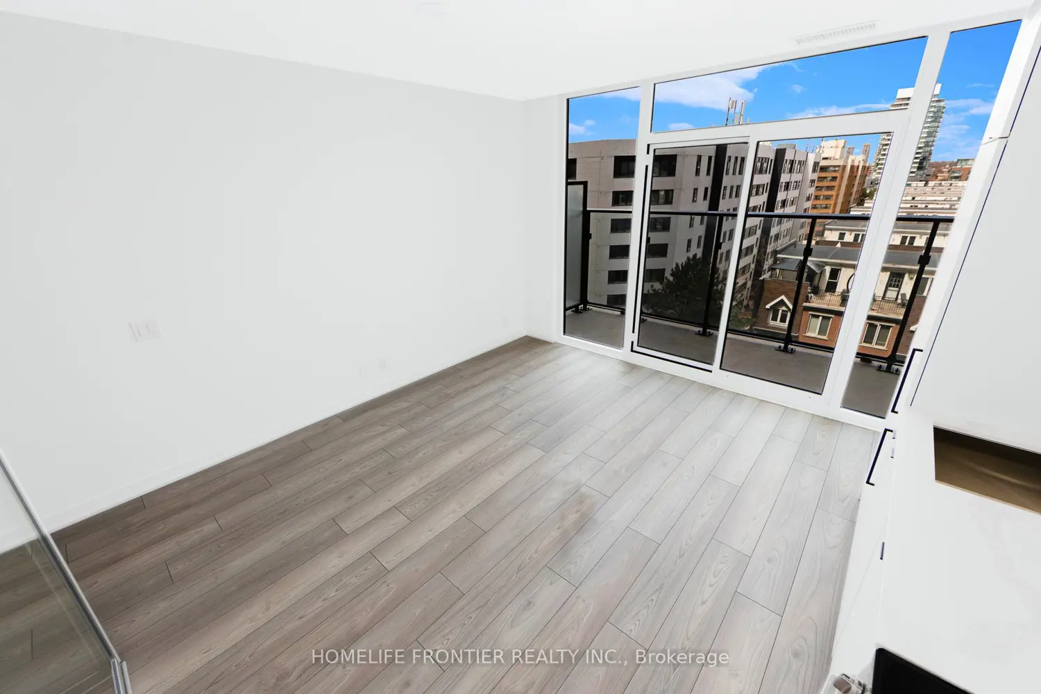 Additional image 6 of 285 Dufferin Street 505
