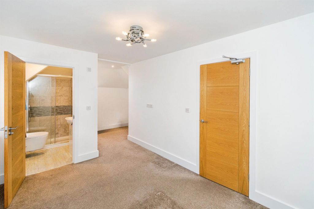 Additional image 6 of 4 bed end terrace house for saleOld Mill Way, Southampton SO16