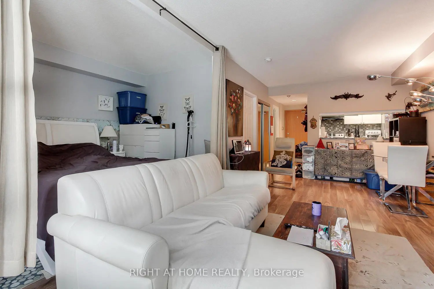 77 Harbour Square 504