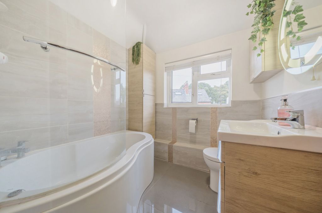 Additional image 12 of 3 bed maisonette for saleOsborne Road, Wokingham, Berkshire RG40