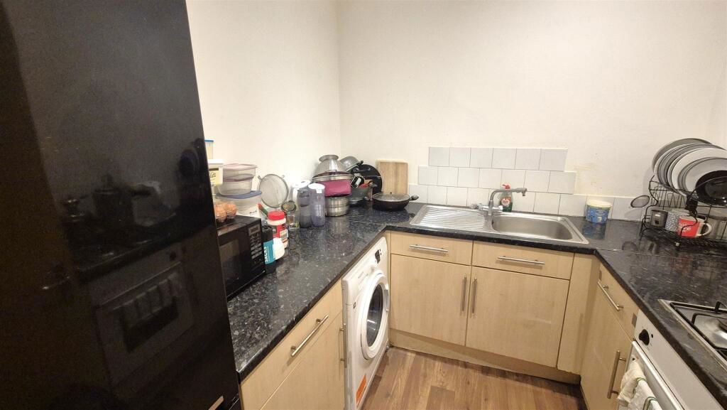 Additional image 2 of 2 bed flat for saleLondon Road, Portsmouth PO2