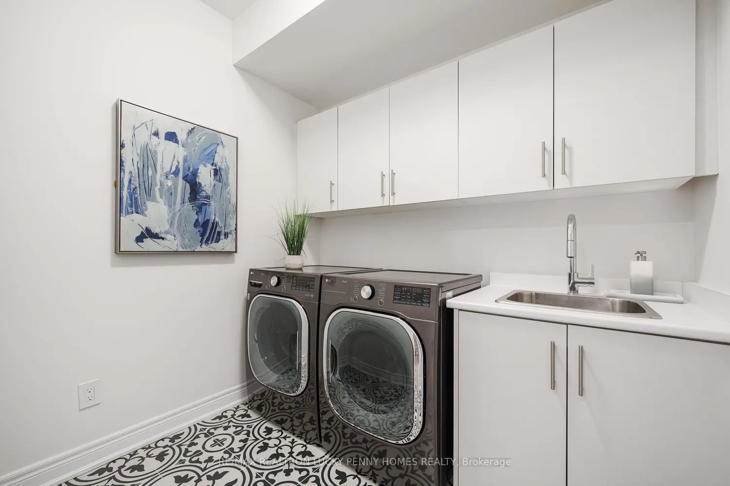 Additional image 12 of 9484 Bayview Avenue