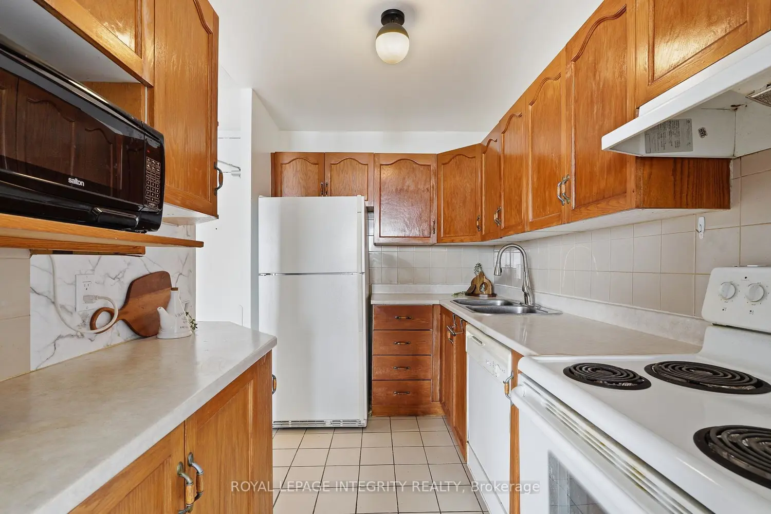 Additional image 9 of 2000 Jasmine Crescent 1110