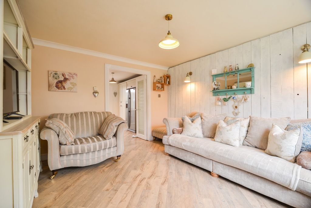 Additional image 2 of 4 bed semi-detached house for saleAngrove Close, Yarm TS15