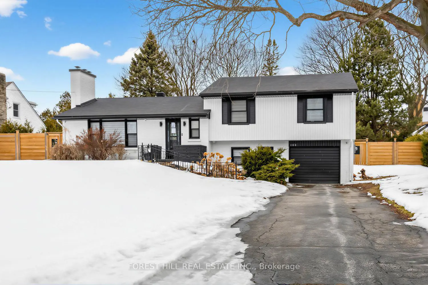 180 Glenwood Crescent