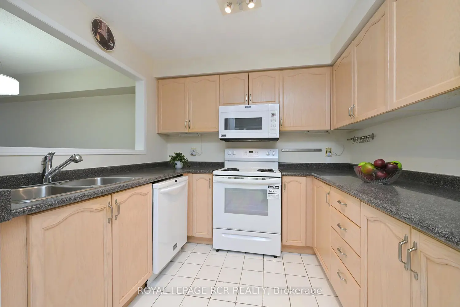 Additional image 3 of 247 King Street 115
