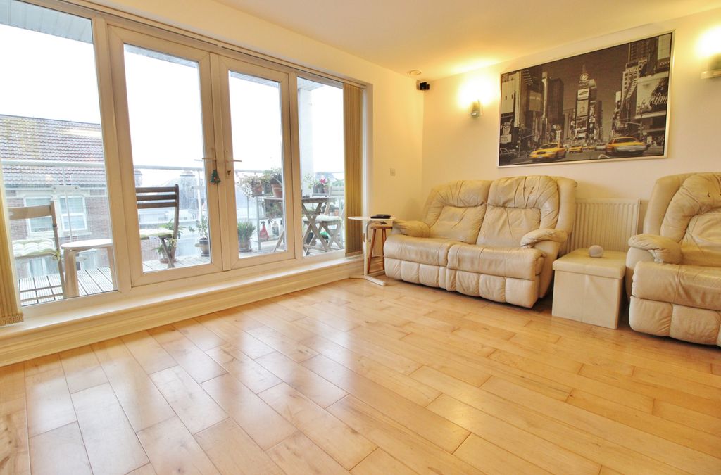 Additional image 10 of 2 bed flat for saleElm Grove, Southsea PO5