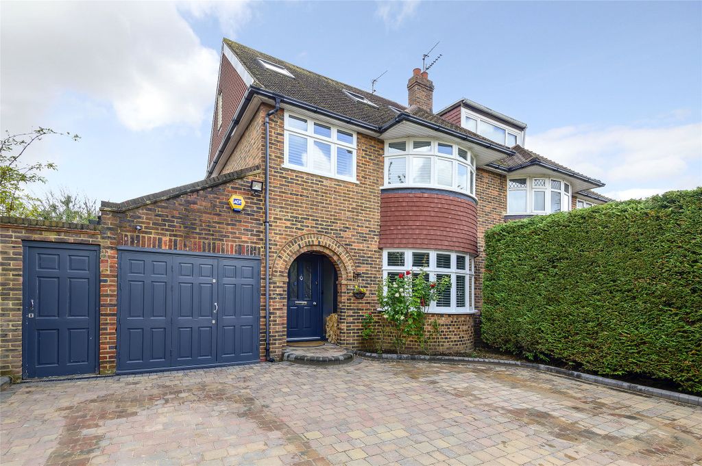 Additional image 4 of 5 bed semi-detached house for saleDownfield, Worcester Park KT4
