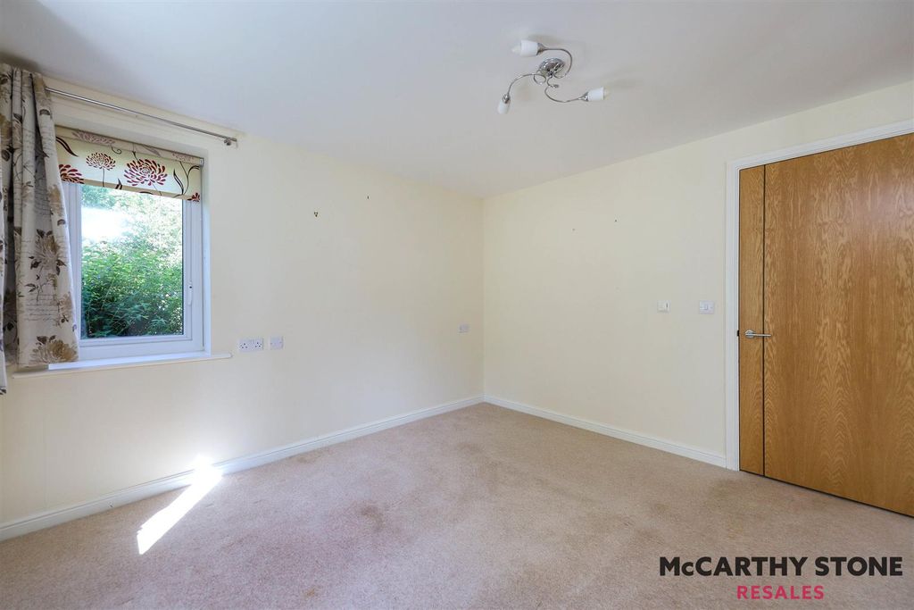 Additional image 14 of 2 bed flat for saleSomers Brook Court, Newport, Isle Of Wight PO30