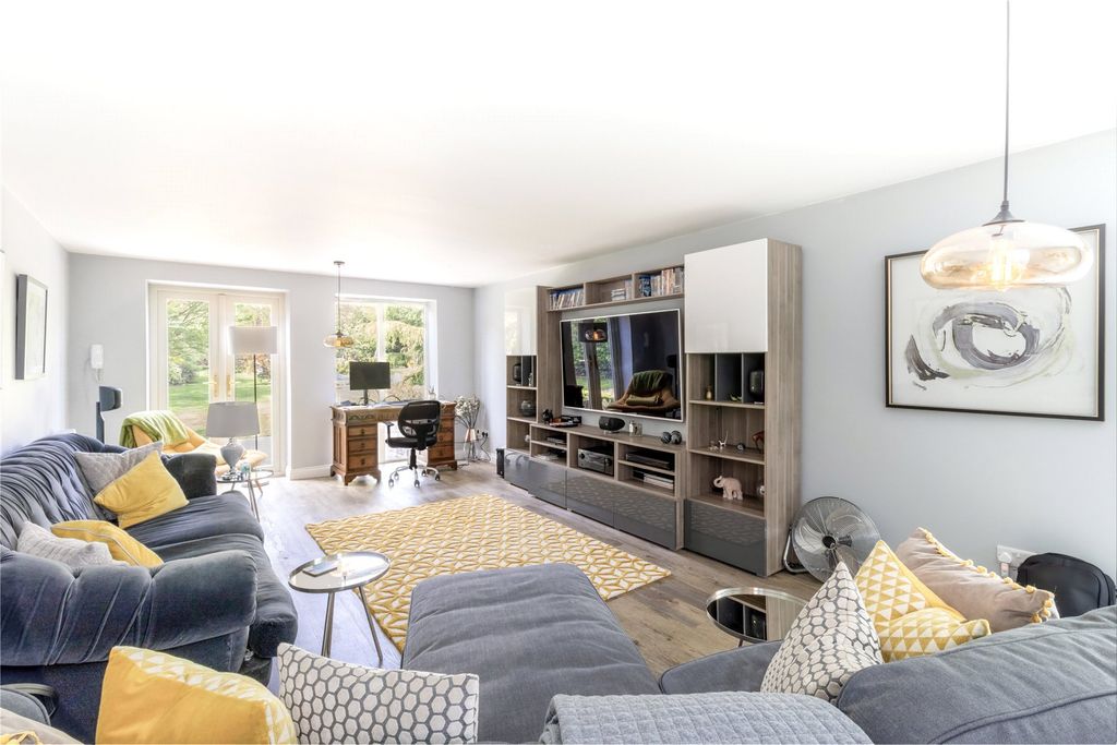 Additional image 11 of 6 bed detached house for saleMain Road, Curbridge, Witney, Oxfordshire OX29