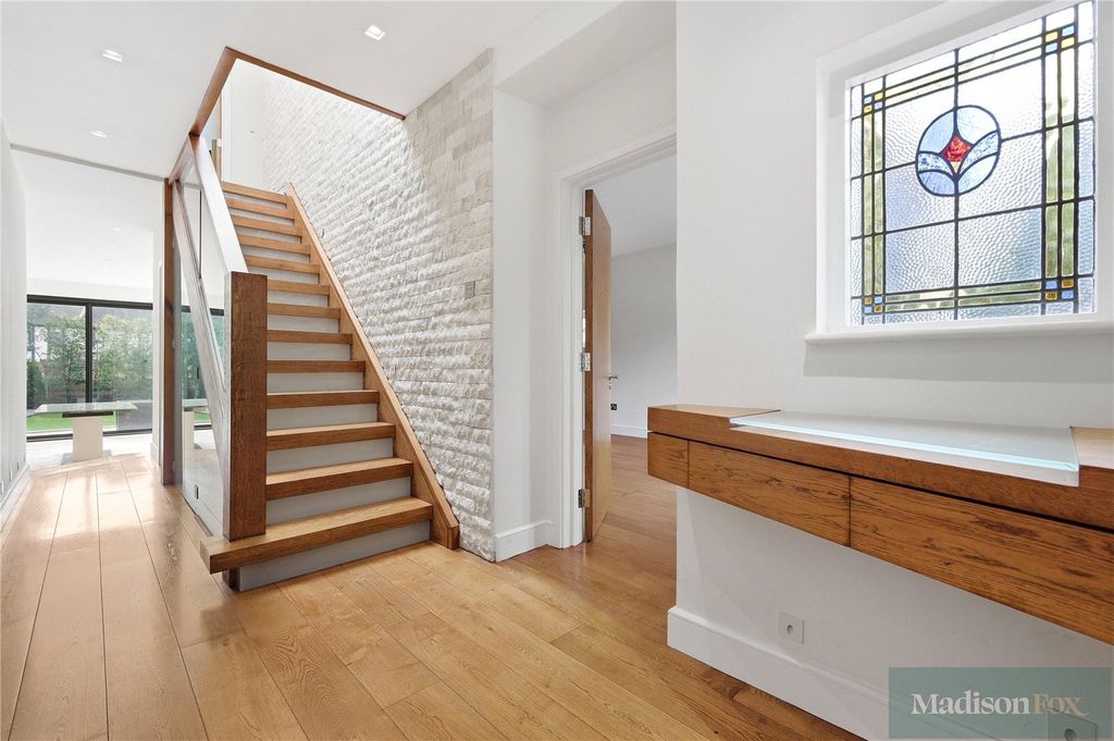 Additional image 2 of 5 bed detached house for saleWoodland Way, Woodford Green IG8